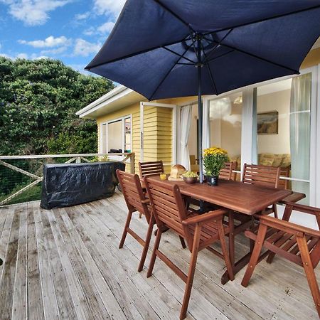 Surfer'S Sunshine Cottage - Piha Holiday Home Extérieur photo