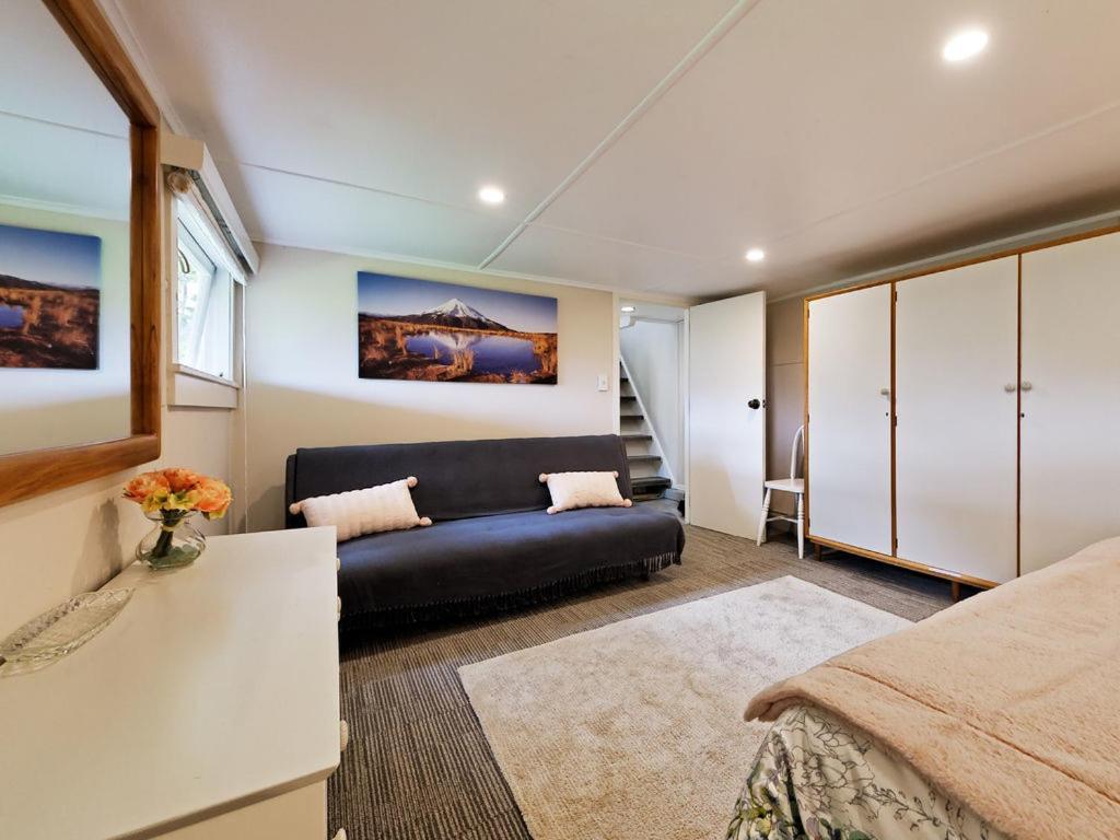 Surfer'S Sunshine Cottage - Piha Holiday Home Extérieur photo