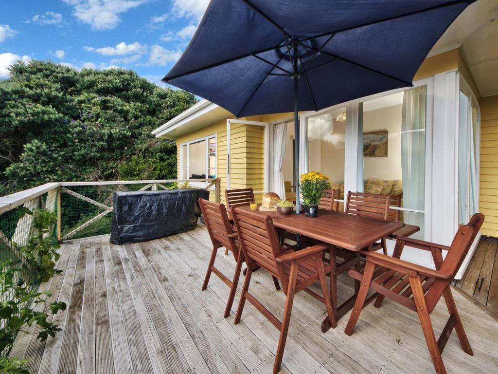 Surfer'S Sunshine Cottage - Piha Holiday Home Extérieur photo