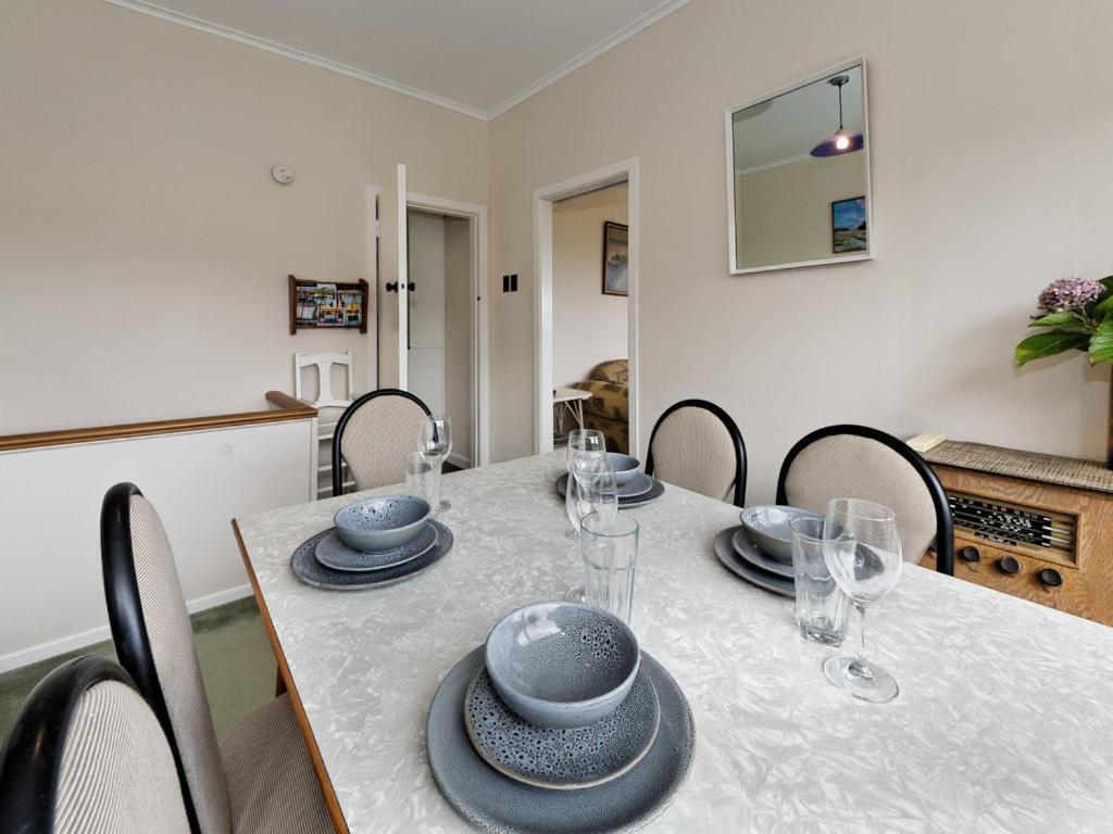 Surfer'S Sunshine Cottage - Piha Holiday Home Extérieur photo